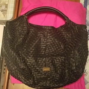 Cornella guest hangbang